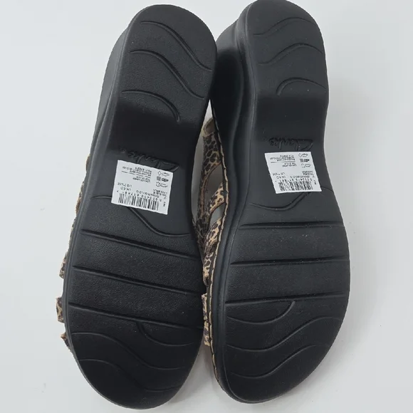 Clarks Cheetah Pattern Sandals NEW - Picture 9 of 16